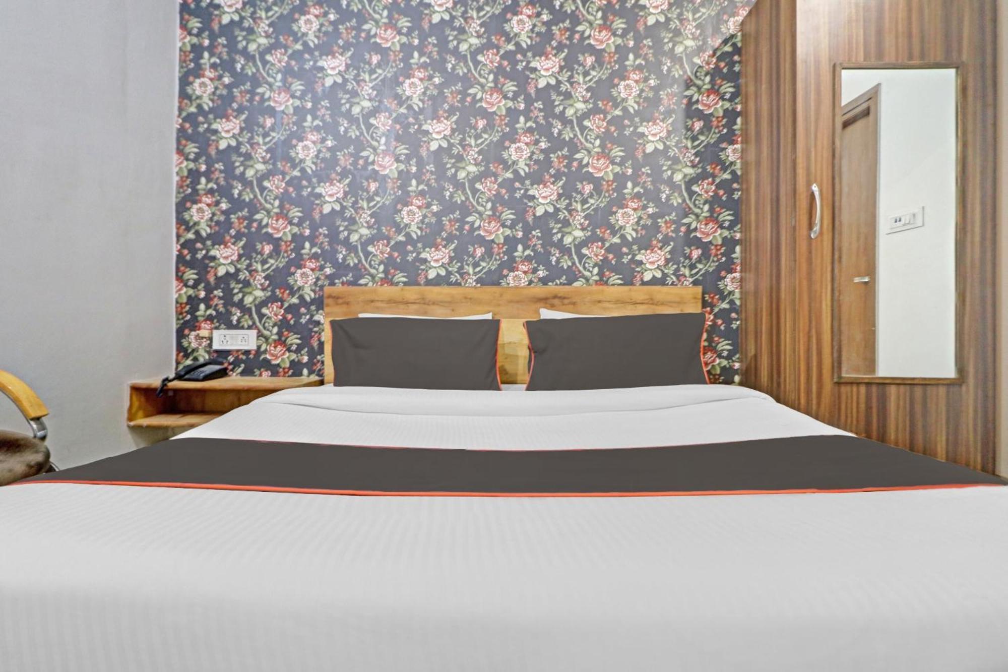 Hotel O Star Ki นิวเดลี ภายนอก รูปภาพ