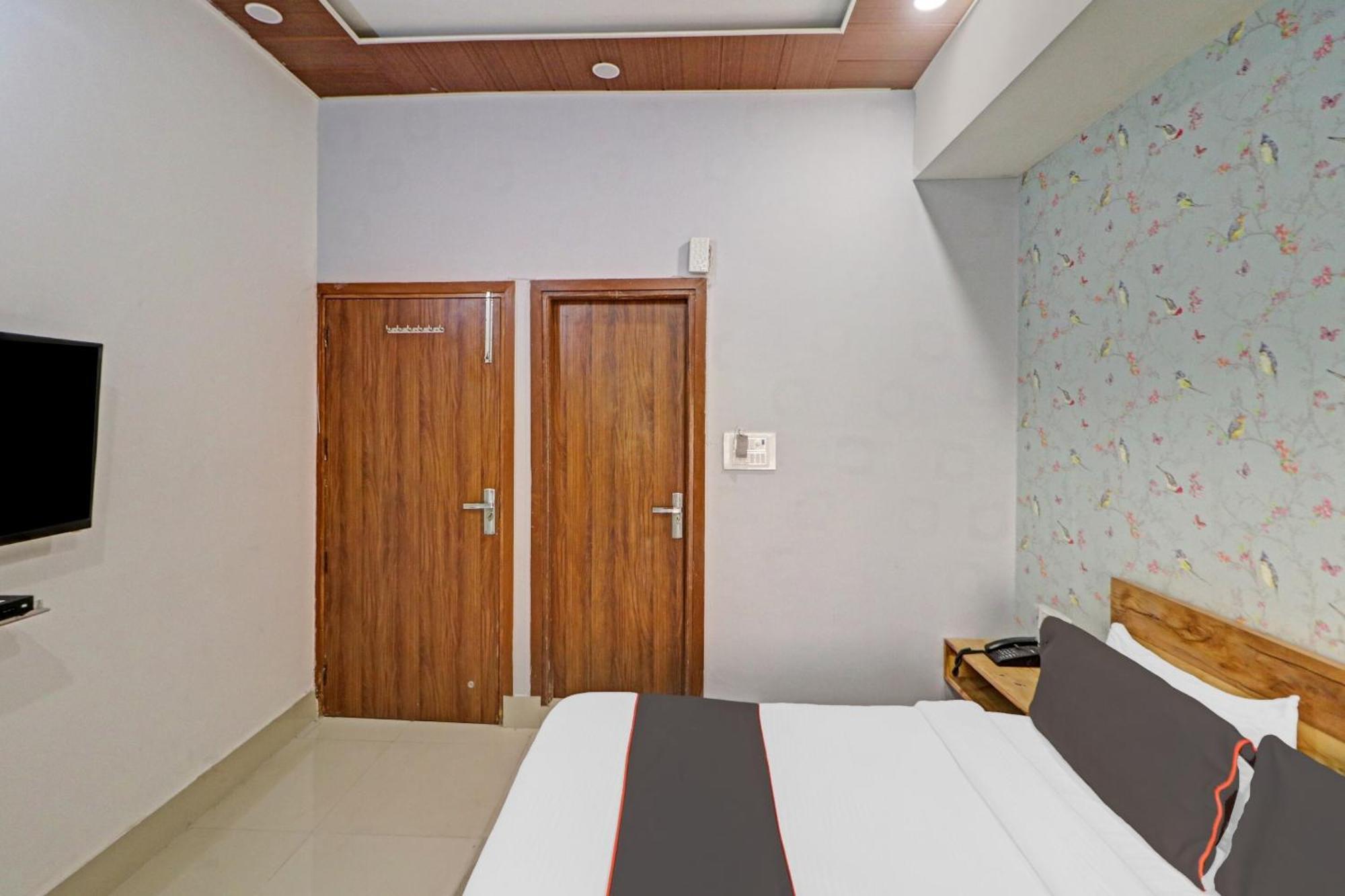 Hotel O Star Ki นิวเดลี ภายนอก รูปภาพ